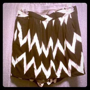 Chevron black and off white shorts